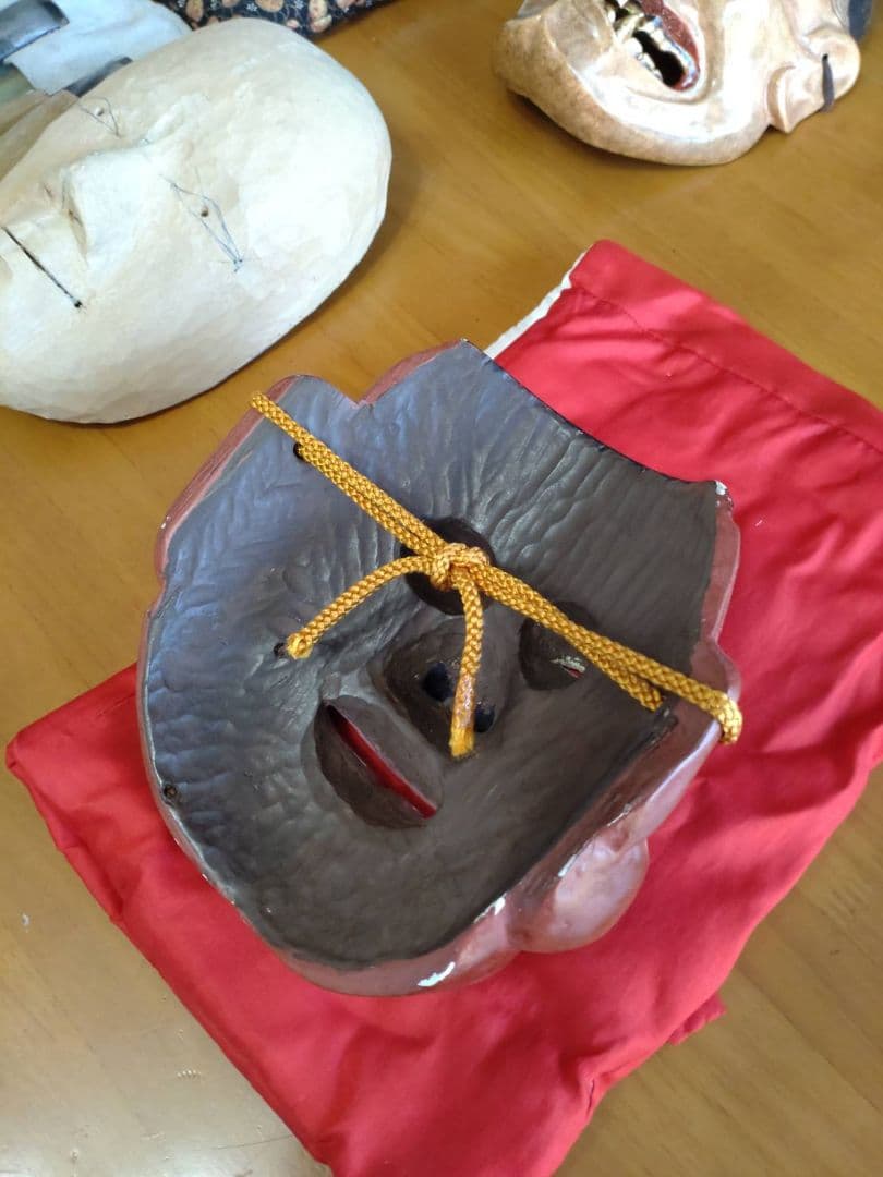 能面　神の面大黒、木彫り檜無垢材豊穣財福の福の神、お面は作風と奥深さに魅了される