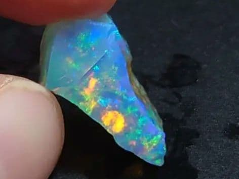 チョーク　オパール　エチオピアウェロ産　鉱物標本　原石