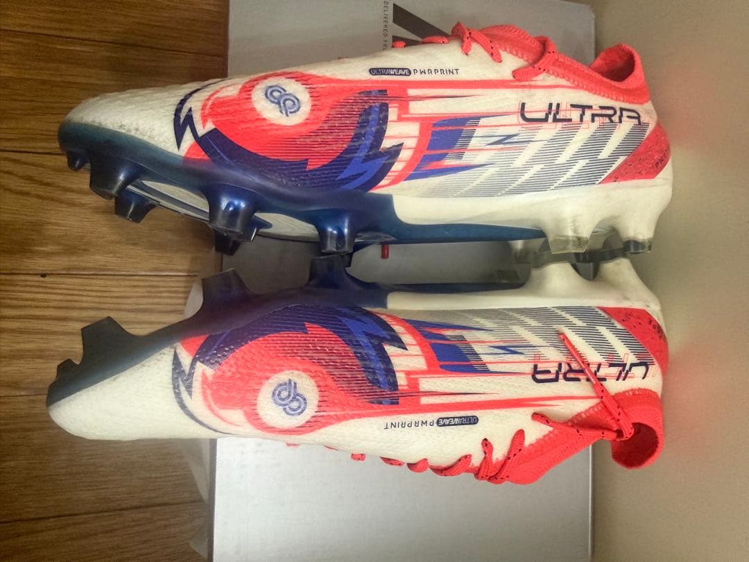［極美品海外限定］ プーマウルトラ 26.0 FG AGサ ッカースパイク
