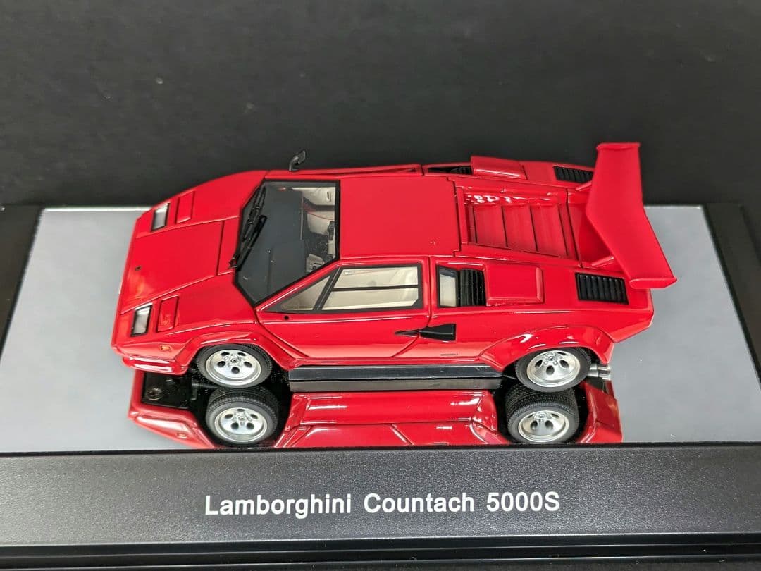 オートアート 1/43 ランボルギーニ カウンタック 5000S レッド