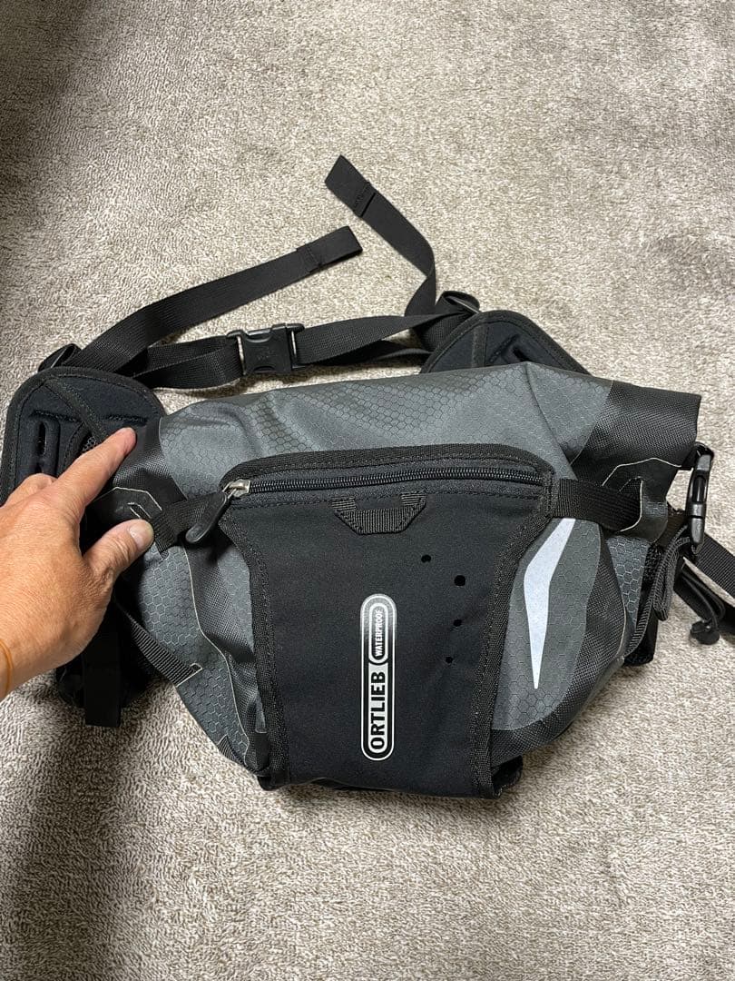 ORTLIEB ヒップパック2防水 ブラック/グレー