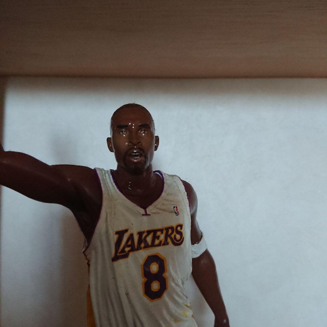 Kobe Bryant フィギュア 8番 Lakers