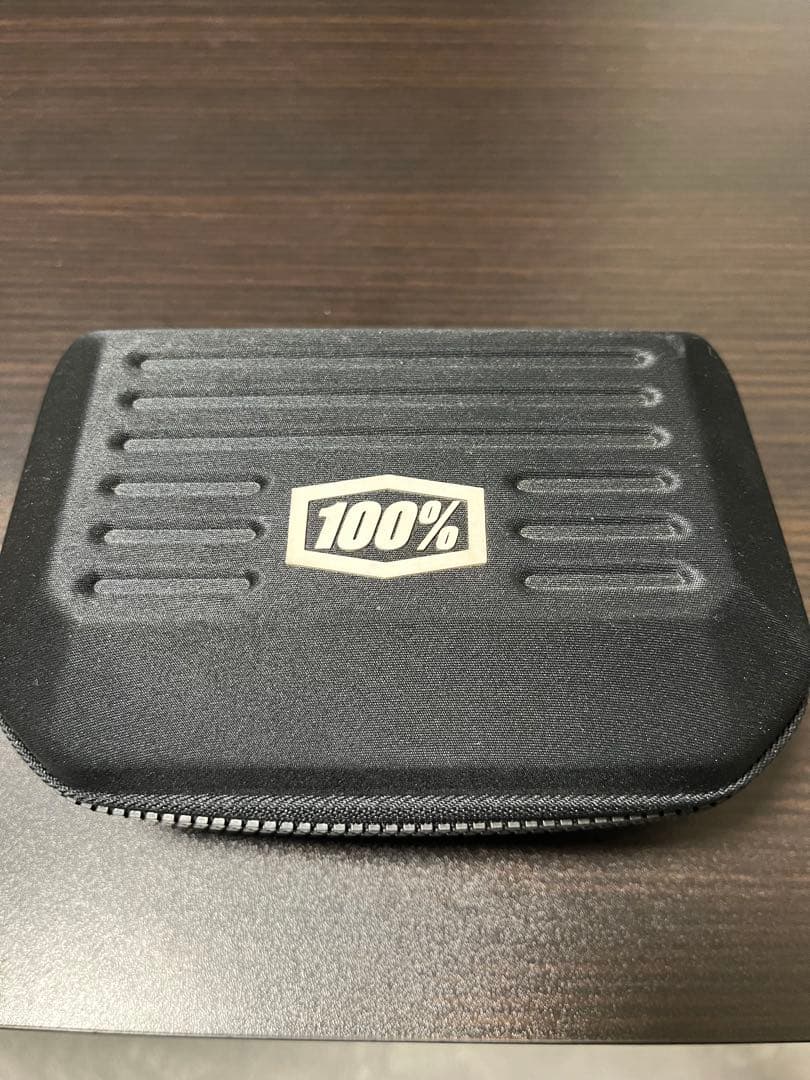 100%hypercraft ワンハンドレッド サングラス