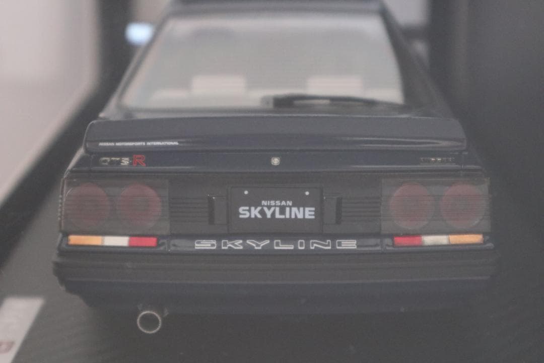 イグニッションモデル IG0995 1/18 R31 Skyline GTS-R