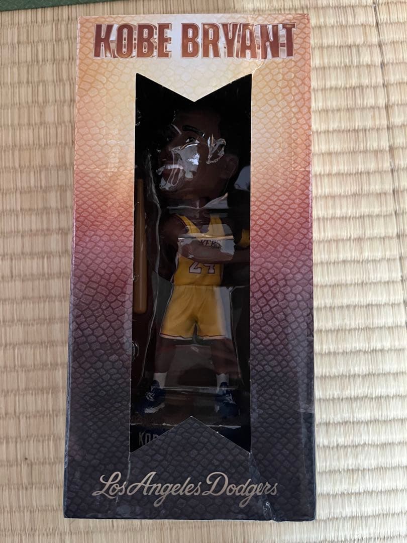【非売品】LAドジャース8/8記念品 コービー・ブライアント　ボブルヘッド