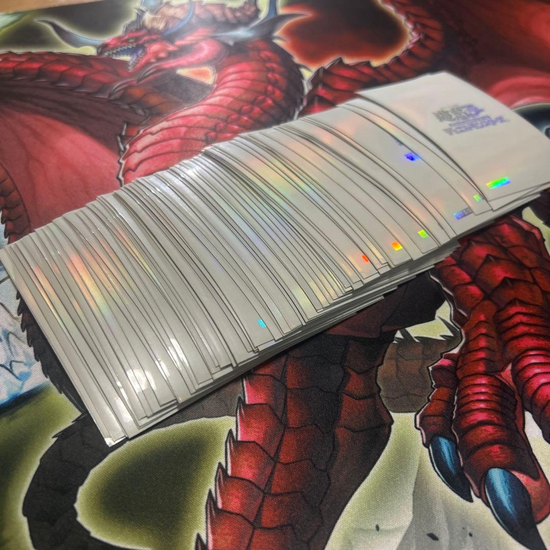 遊戯王　閃光の波動　スリーブ68枚