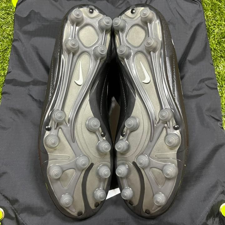 サッカースパイク ナイキ マジスタ オーパス HG-E