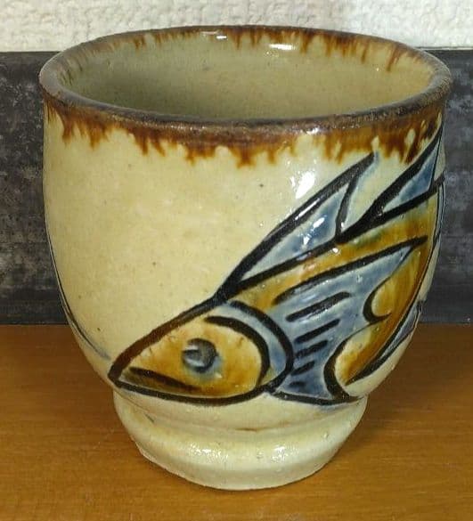 人間国宝 金城次郎 壷屋焼湯呑 栞 共箱 美品 壺屋焼 やちむん 明るい焼き上り