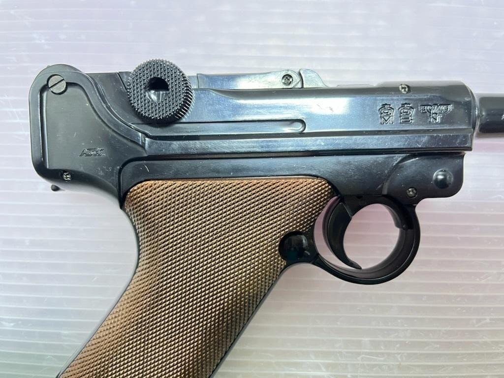 入手困難絶版品 東京マルイ 18歳以上エアーハンドガン LUGER ルガーP08