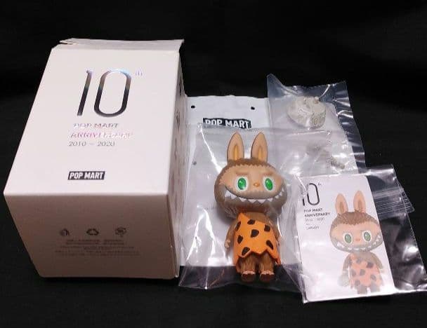POPMARTポップマート10周年記念LABUBUラブブ限定品