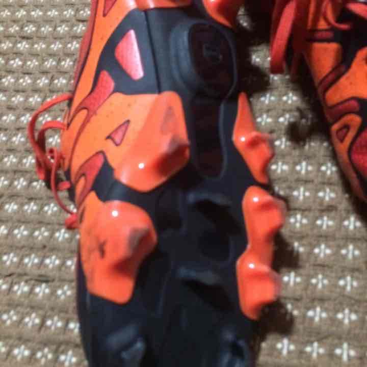 サッカースパイクエックス