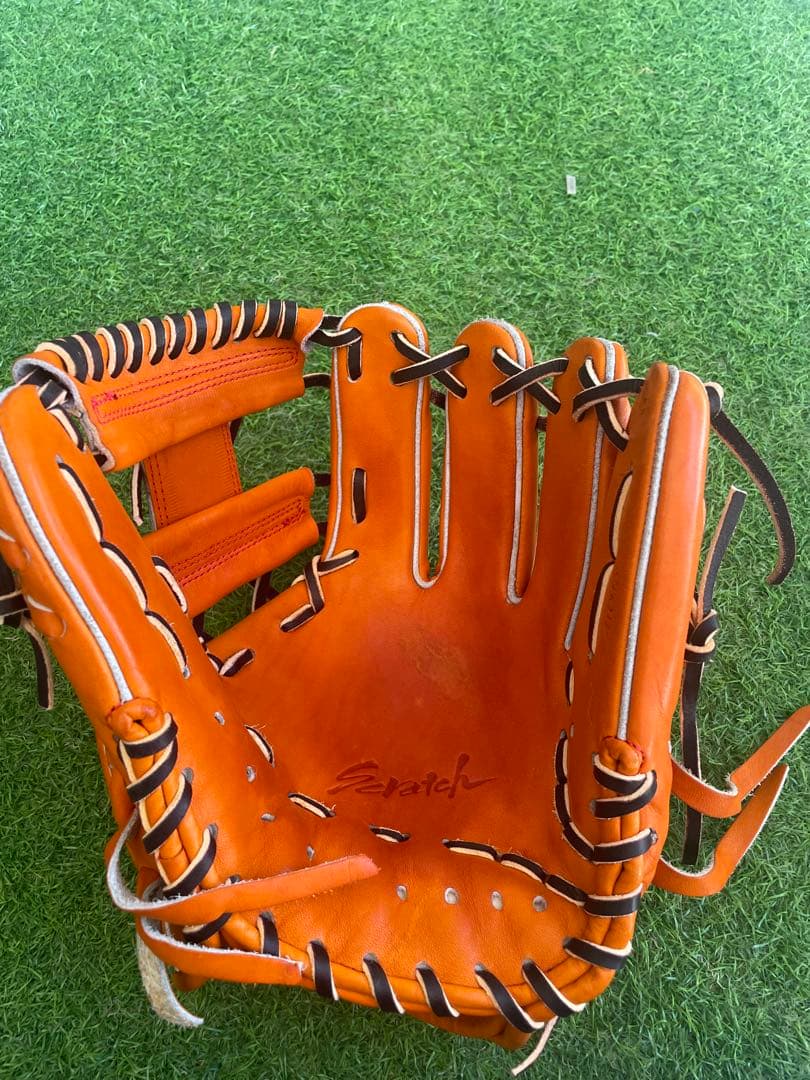 アトムズスクラッチ硬式内野手グラブ