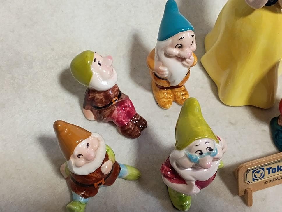 TDL 陶器製フィギュリン 10体セット 白雪姫 七人のこびと ドナルド 正規品
