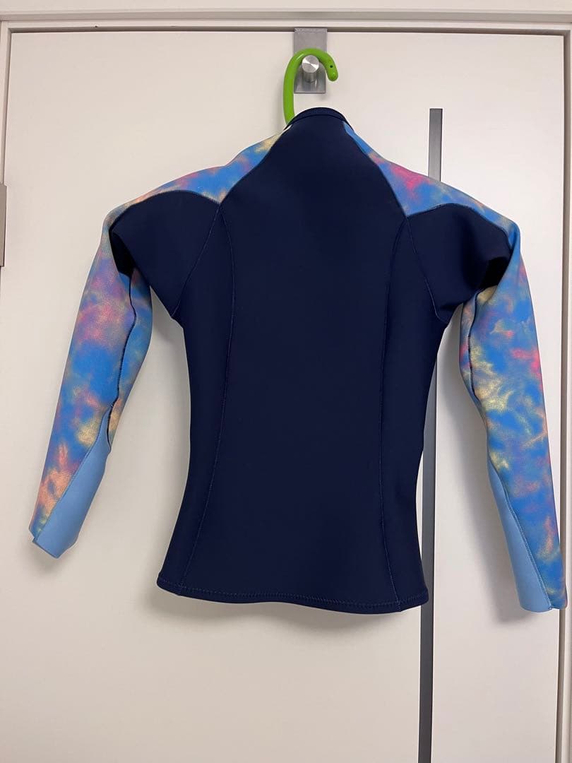 新品未使用　ROXY ロキシー　ウェットスーツ　セパレート　＋専用ハンガー