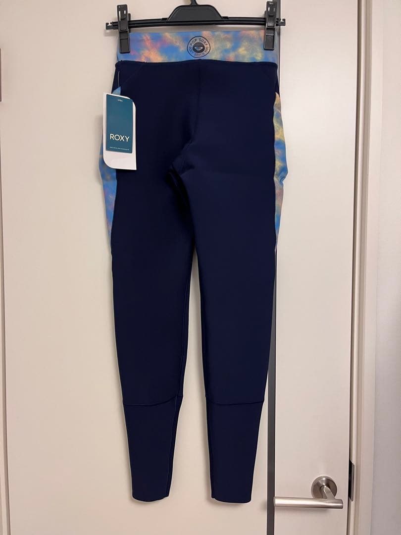 新品未使用　ROXY ロキシー　ウェットスーツ　セパレート　＋専用ハンガー