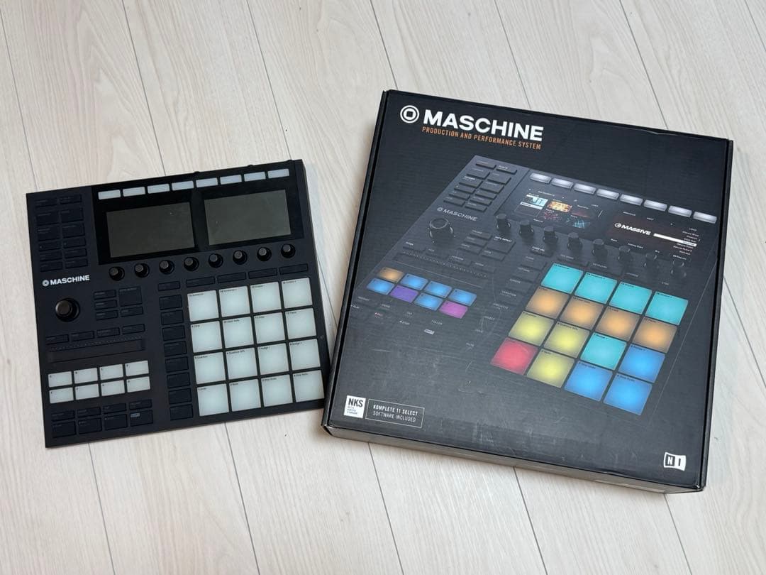 MASCHINE MK3 MIDIコントローラー