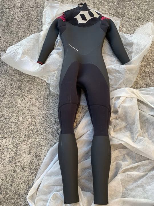 セール！ウエットスーツ　レディース