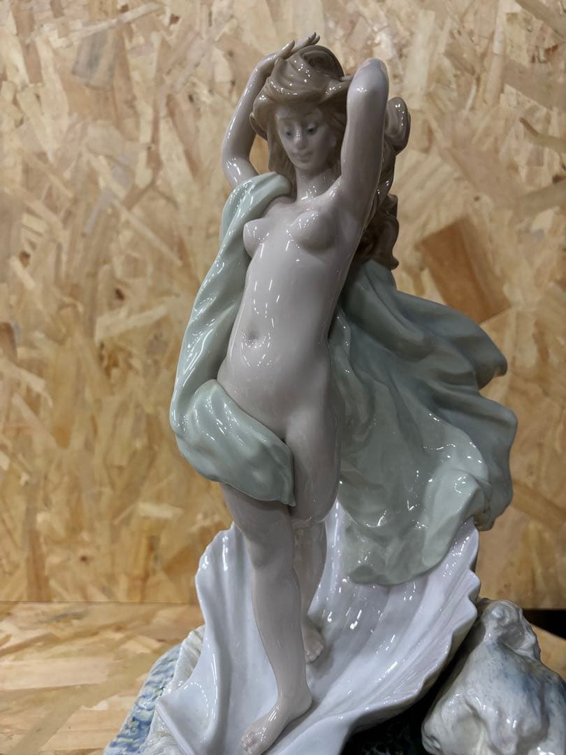 リヤドロ限定1000体ヴィーナスの誕生 The birth of venus