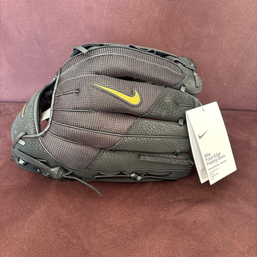 NIKE野球グローブ左用　Force Edge Fielding Glove