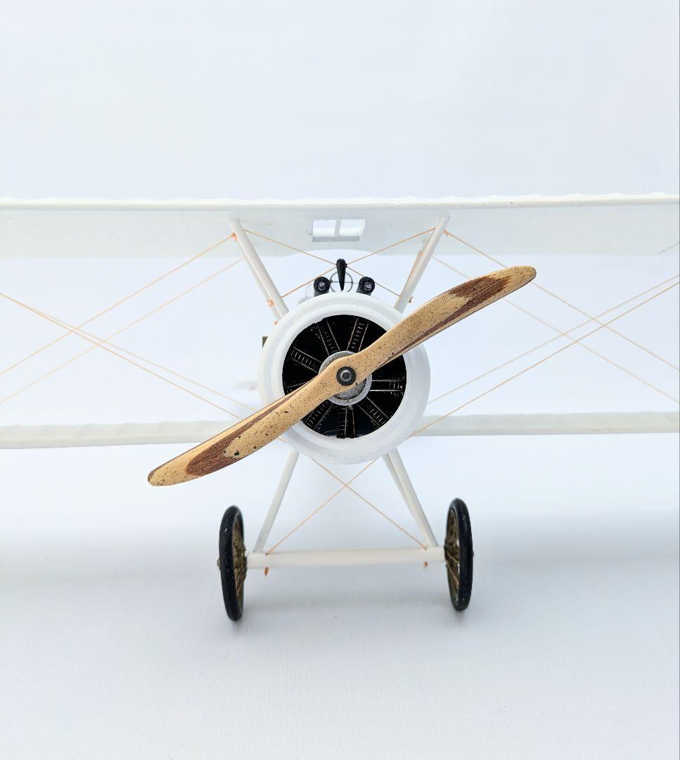 authentic models　オーセンティックモデルズ　白い複葉機