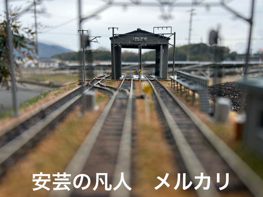 ヒロnゲージ ジオラマ61 電車庫のある風景　アクリルケース付