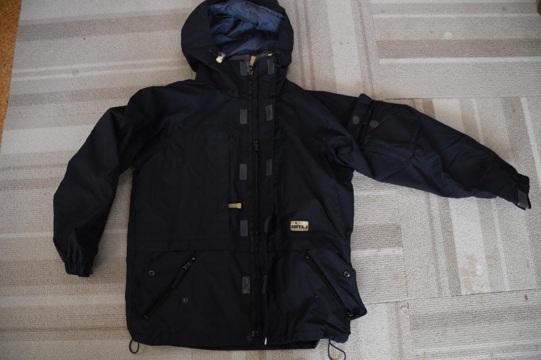 レディース　スノボーウエア上下、保護パット、手袋　（4点）