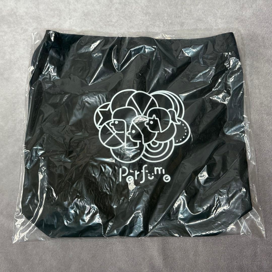 P.T.A.発足10周年!! と5周年!! ホールトゥワー グッズセット　P26