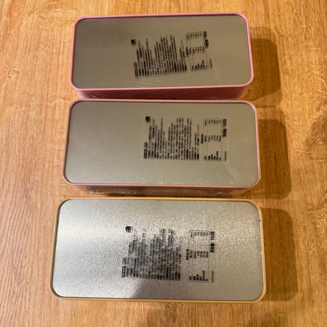 POPMART CRYBABY 上海popup クッキー　缶　クライベイビー