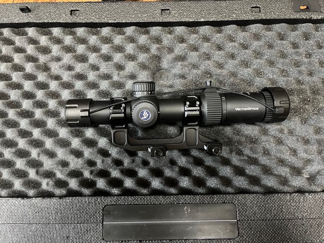 ベクターオプティクス Forester 1-5x24SFP GenII 第二世代