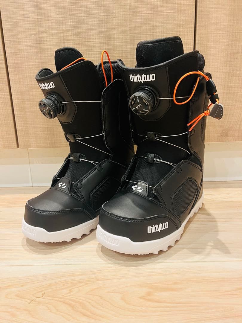 【aminchu 】thirtytwoスノボード　ブーツ26cm