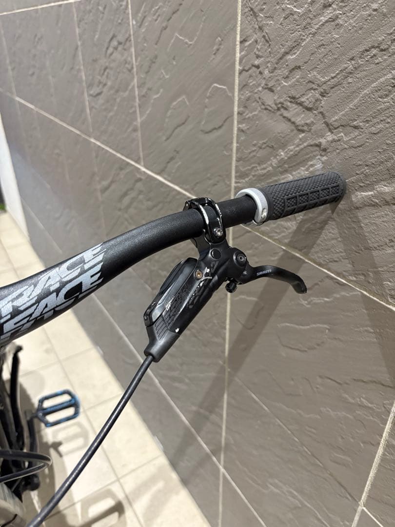 TREK remdy 8 バラ組　引き取り限定