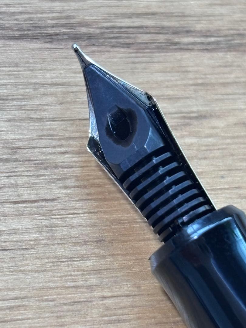 パイロットカスタム743 中字