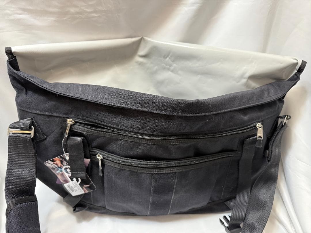 新品未使用：BAGABOOメッセンジャーバッグ スタンダード 黒 Lサイズ