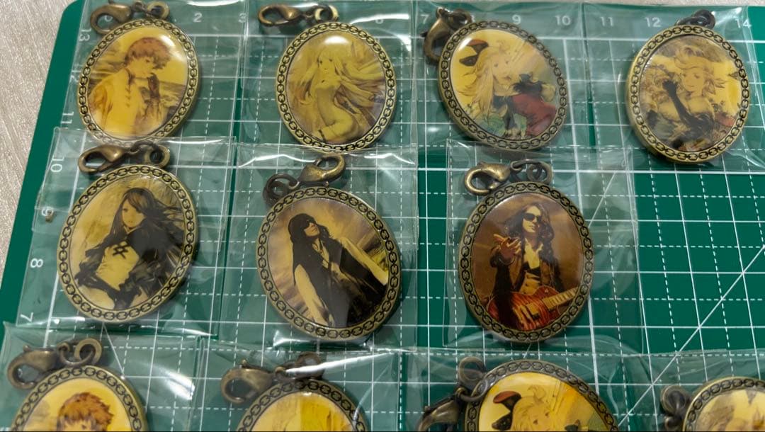 BRAVELY DEFAULT メタルチャームコレクション 全種