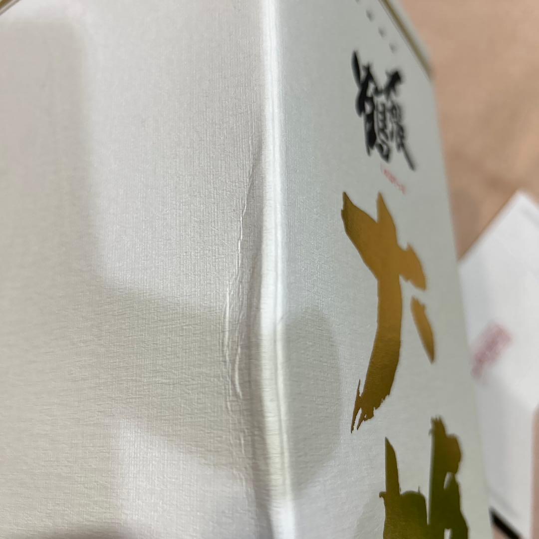 〆張鶴　金ラベル　大吟醸　1.8ℓ 宮尾酒造