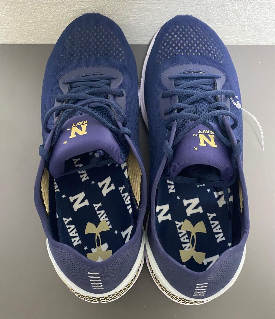 カレッジ　ネイビー　アンダーアーマーUA Hovr 5 海軍　アメフト　バスケ