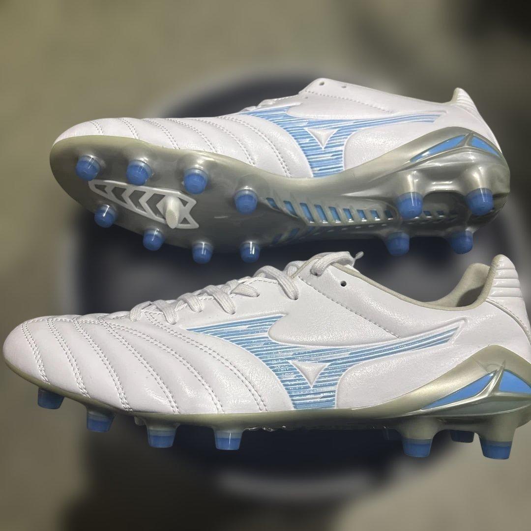 ミズノサッカースパイク新品モナルシーダネオ３