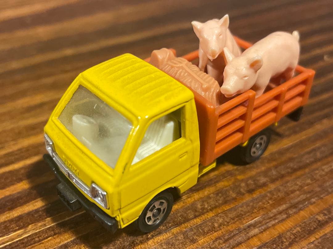 トミカ　黒箱　39　スズキ　キャリー　家畜運搬車