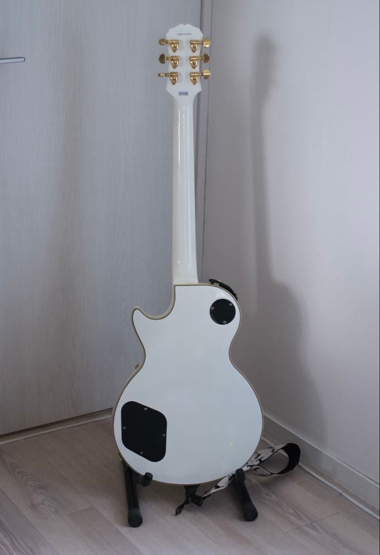 Epiphone レスポールカスタム白 Rolandマイクロキューブその他セット