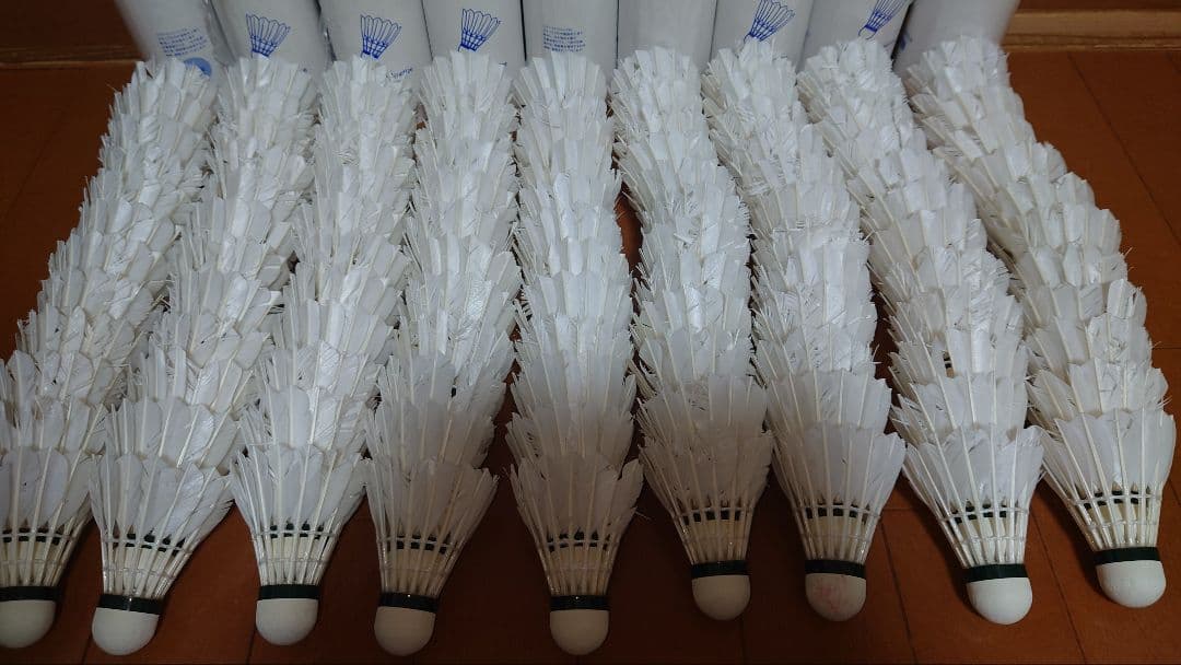 バドミントン 中古シャトル　240球　ヨネックス　エアロセンサ 500　600他