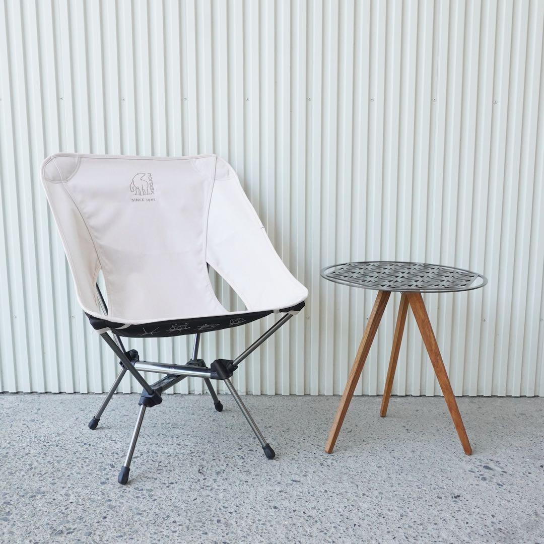 山のU アサオブライフテーブル と tivoliwoodworks 三脚