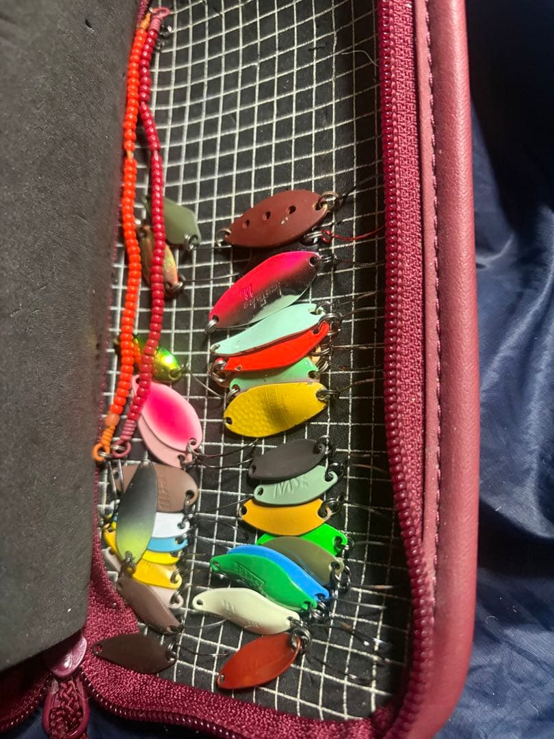 ルアーウォレット 二種 渓流ルアー多数付属