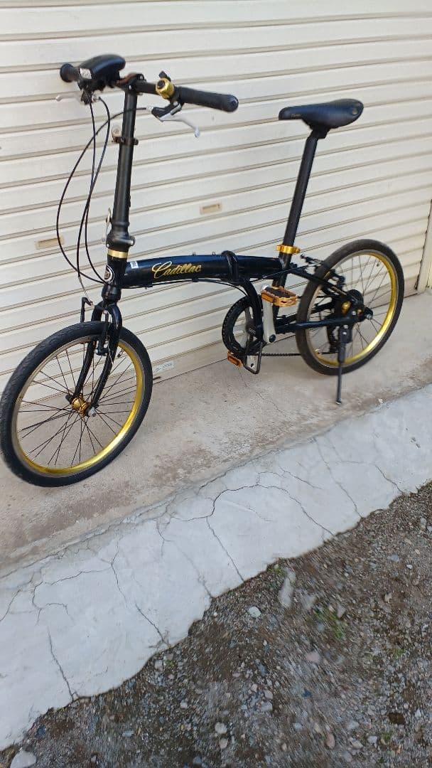 Cadillac 折りたたみ自転車 黒と金