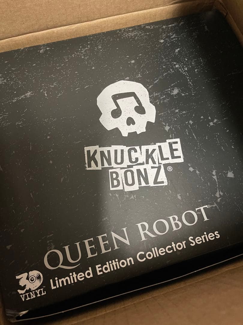クイーン　3D vinyl フィギュア　ナックルボンズ　限定品