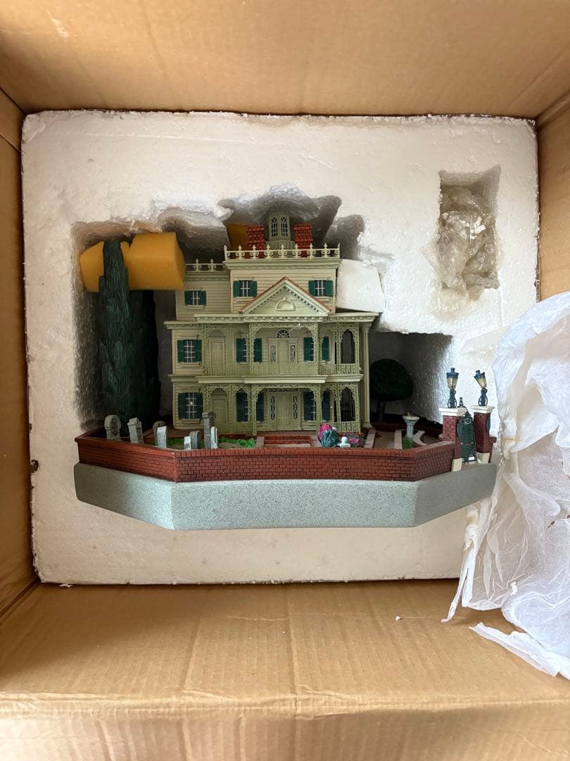 み*ん様 ホーンテッドマンション ビッグフィギュア 限定300体 マジックキング