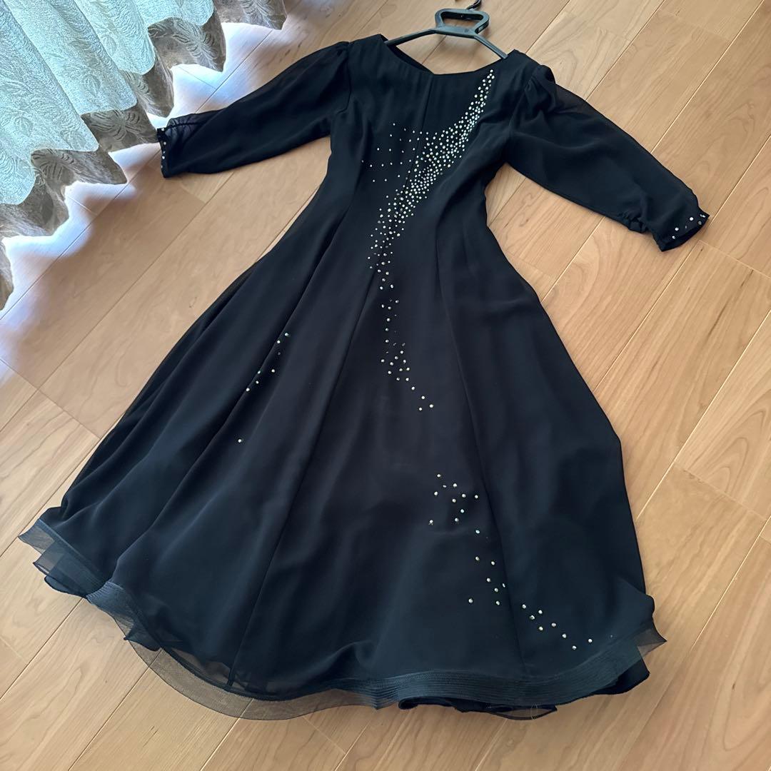 社交ダンス　ドレス　品格のあるブラック