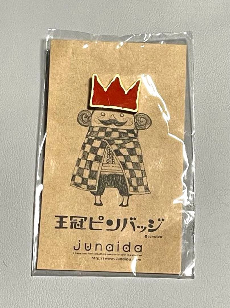 junaida 王冠ピンバッジ・当時物