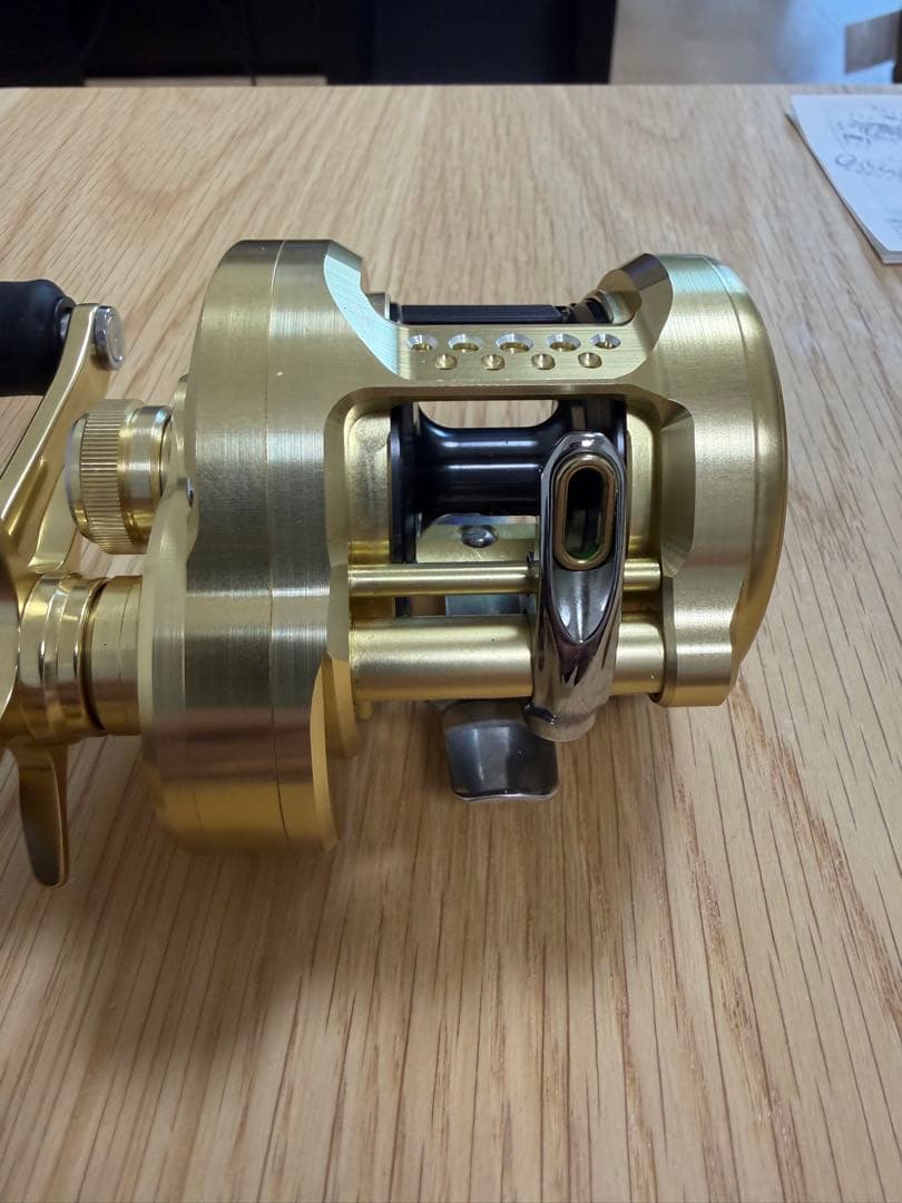 リール Shimano 23Calcutta Conquest MD300XGLH