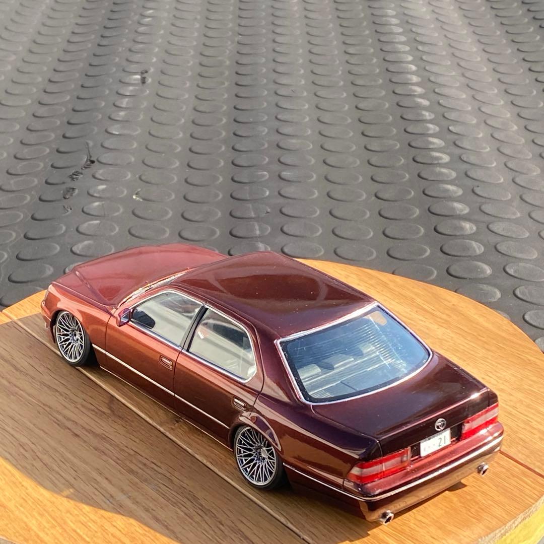 プラモデル完成品　アオシマ 1/2421セルシオ　 リア叩き出し風フェンダー