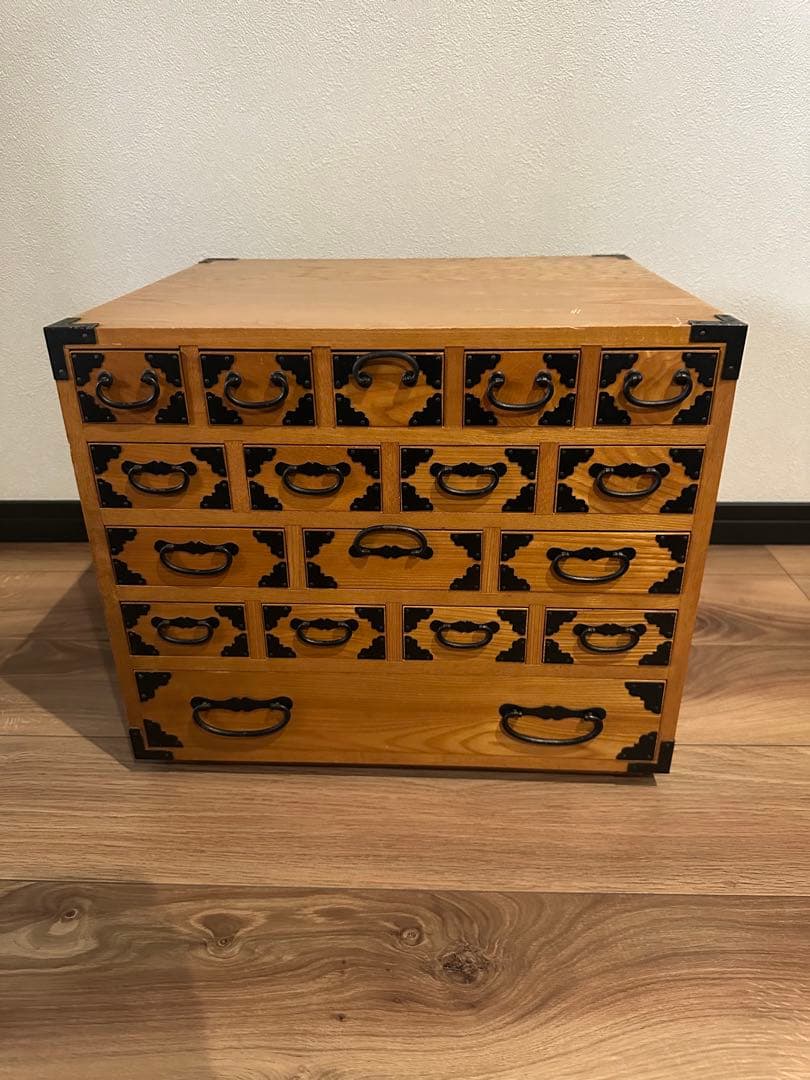 アンティーク木製タンス 15引き出し 和風デザイン　薬箱